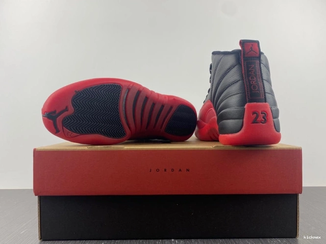 Rep MAX Game Retro (2016) Flu Jordan 130690-002 12 0811